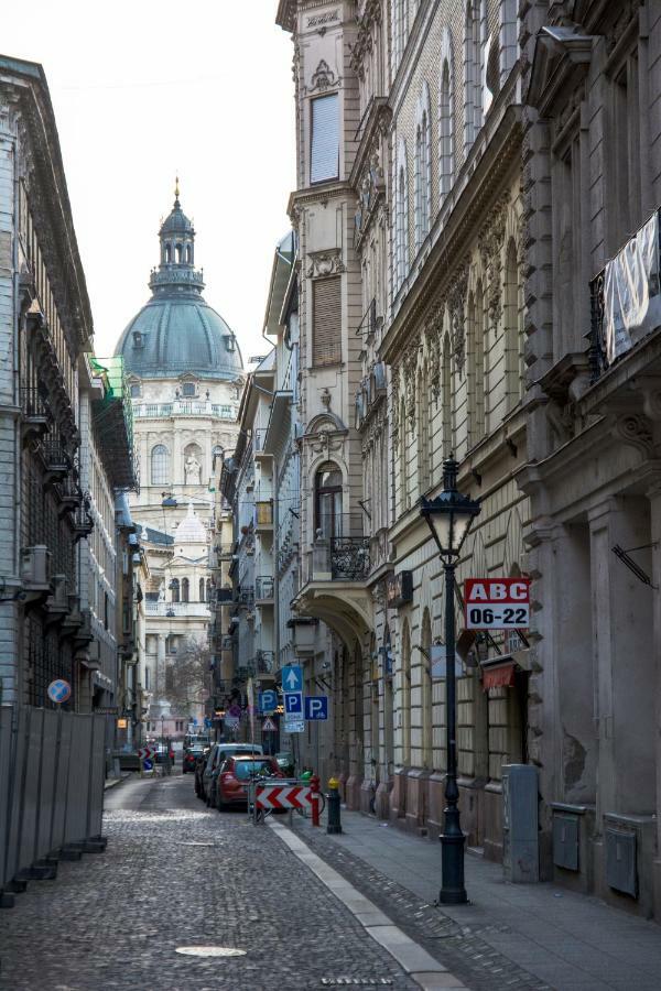 Walkway Apartment Deluxe Budapest Exterior photo